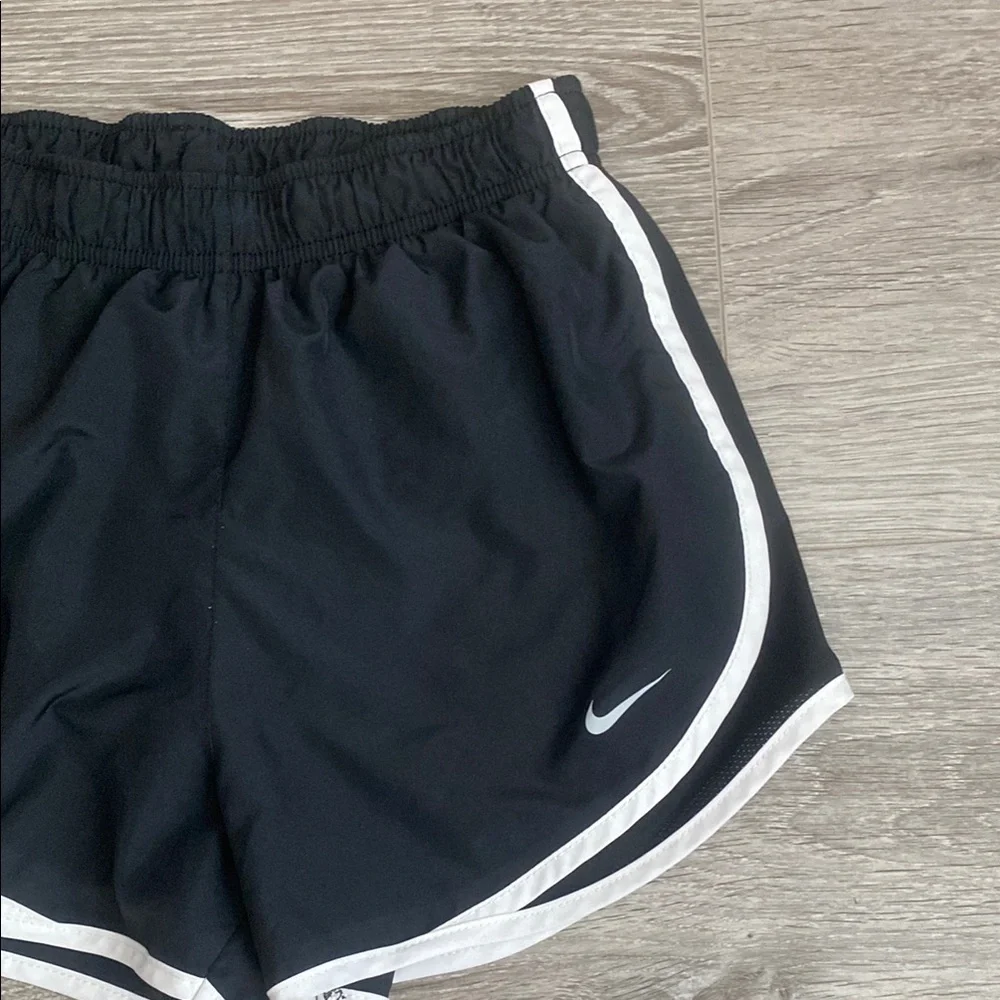 Nike Black and White Athletic Shorts with Dri-FIT Technology - Picture 3 of 7